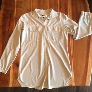 🏔MEC button down tunic